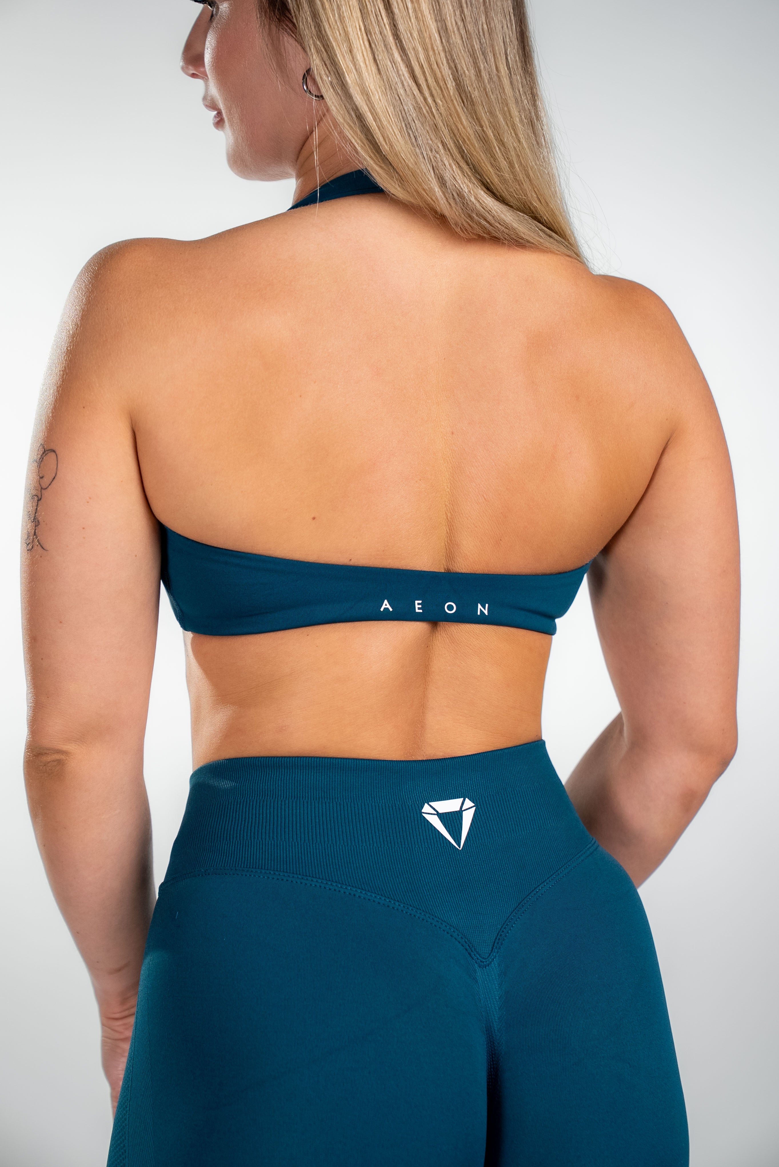 MOTION BEZEŠVÁ HALTER NECK PODPRSENKA V2
