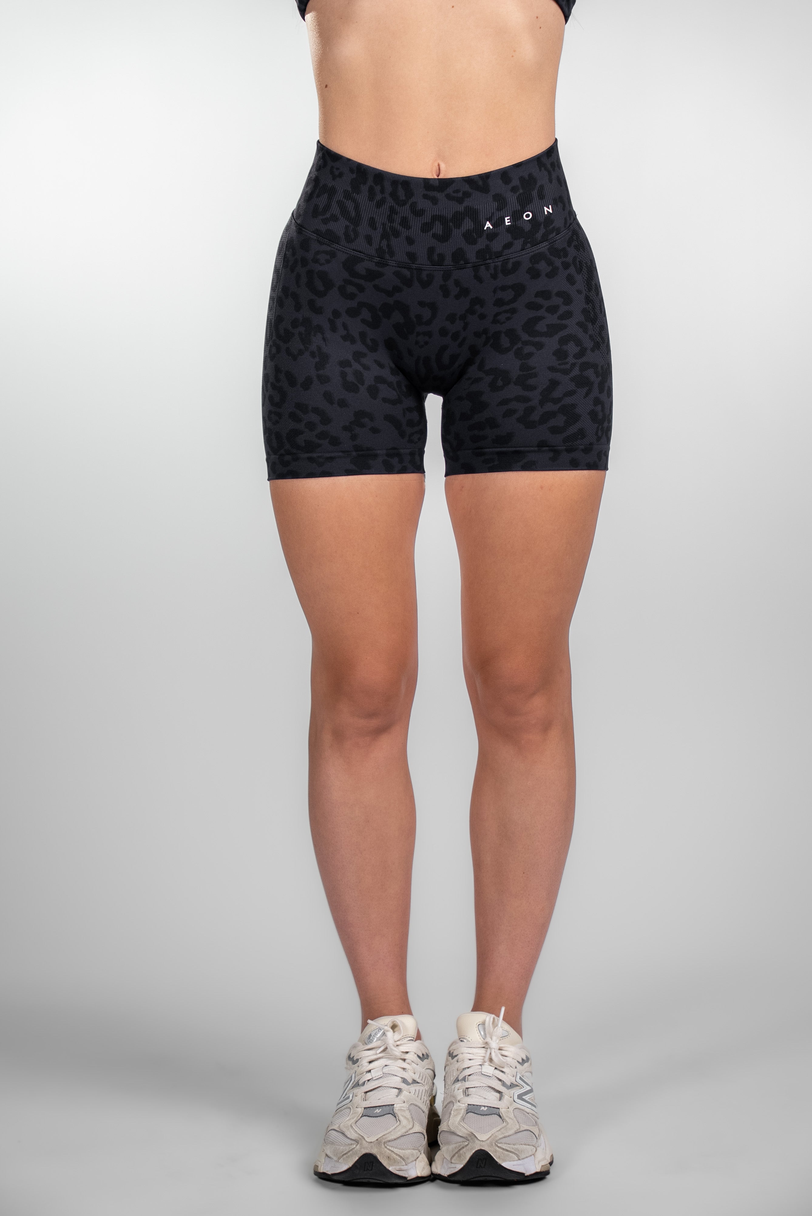 MOTION SADA V2 - MIDNIGHT BLACK LEO (3-KUSY)