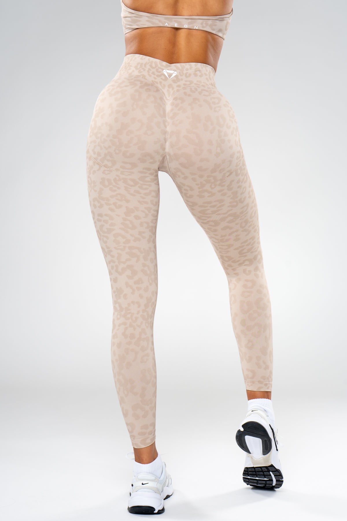 MOTION LEO MID WAIST SCRUNCH LEGÍNY V2
