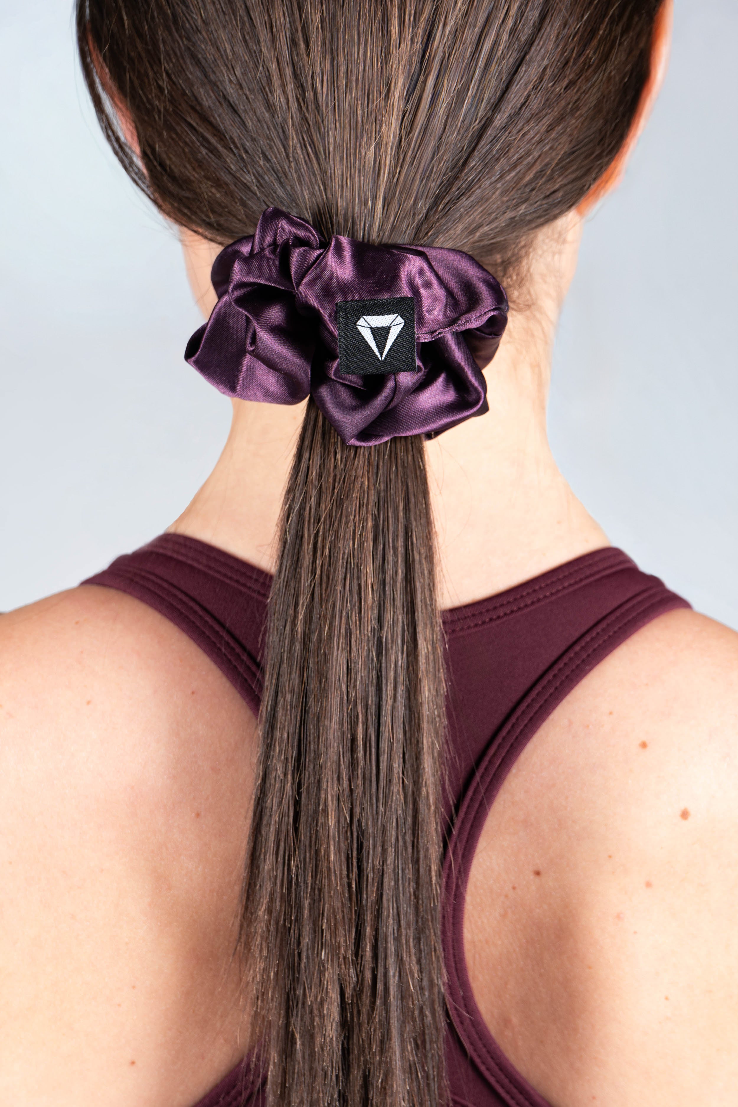 ESSENTIALS SCRUNCHIE - BURGUNDY (2-KUSY)