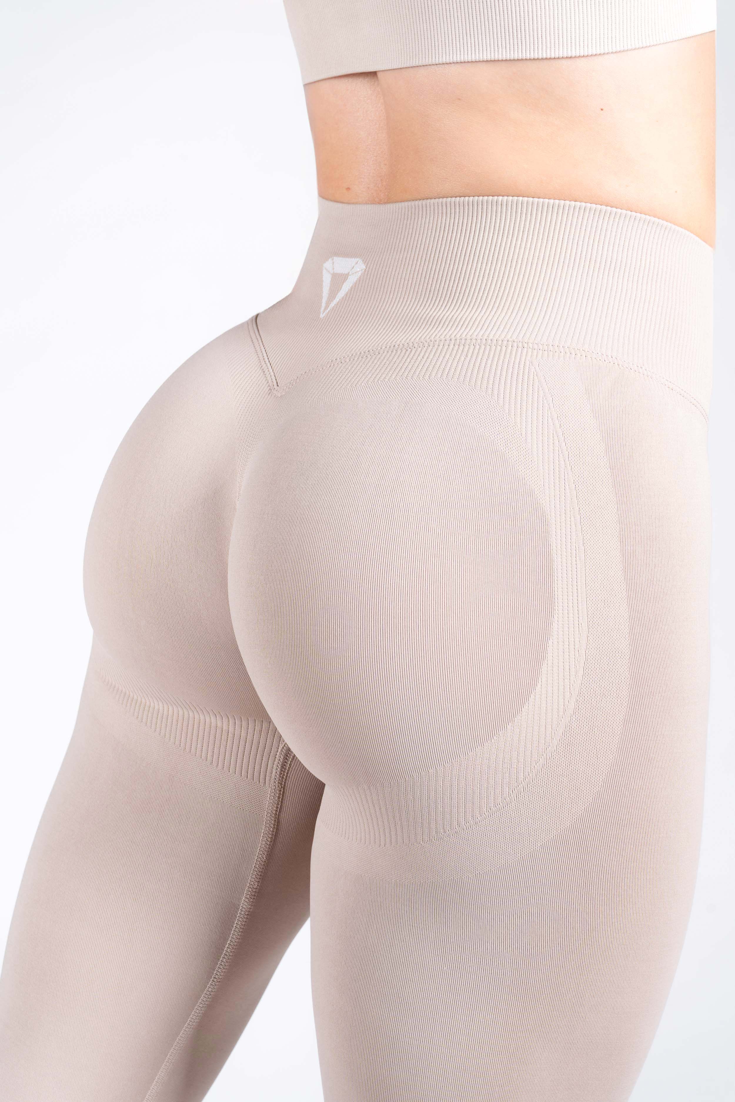 SIGNATURE SEAMLESS LEGÍNY