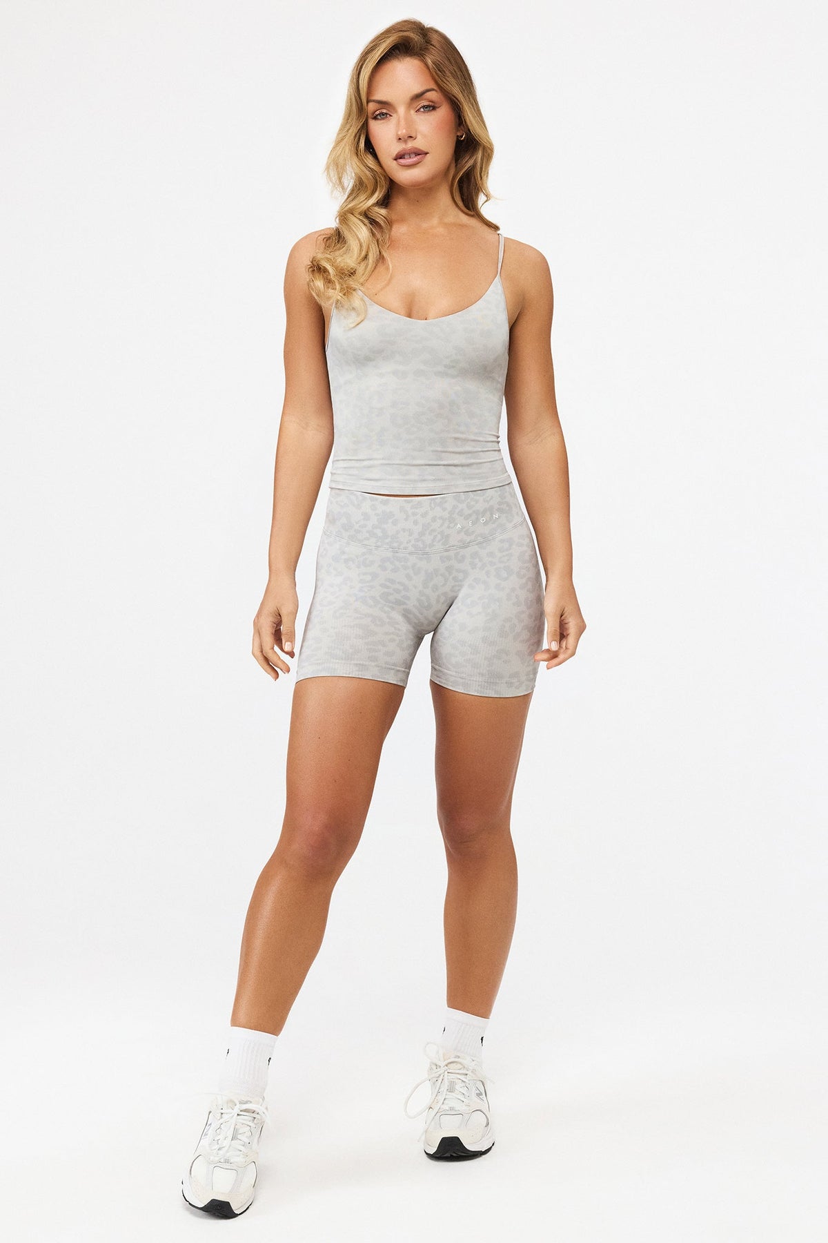 DEFINE LEO SCRUNCH SHORTS - Aeon Athletics