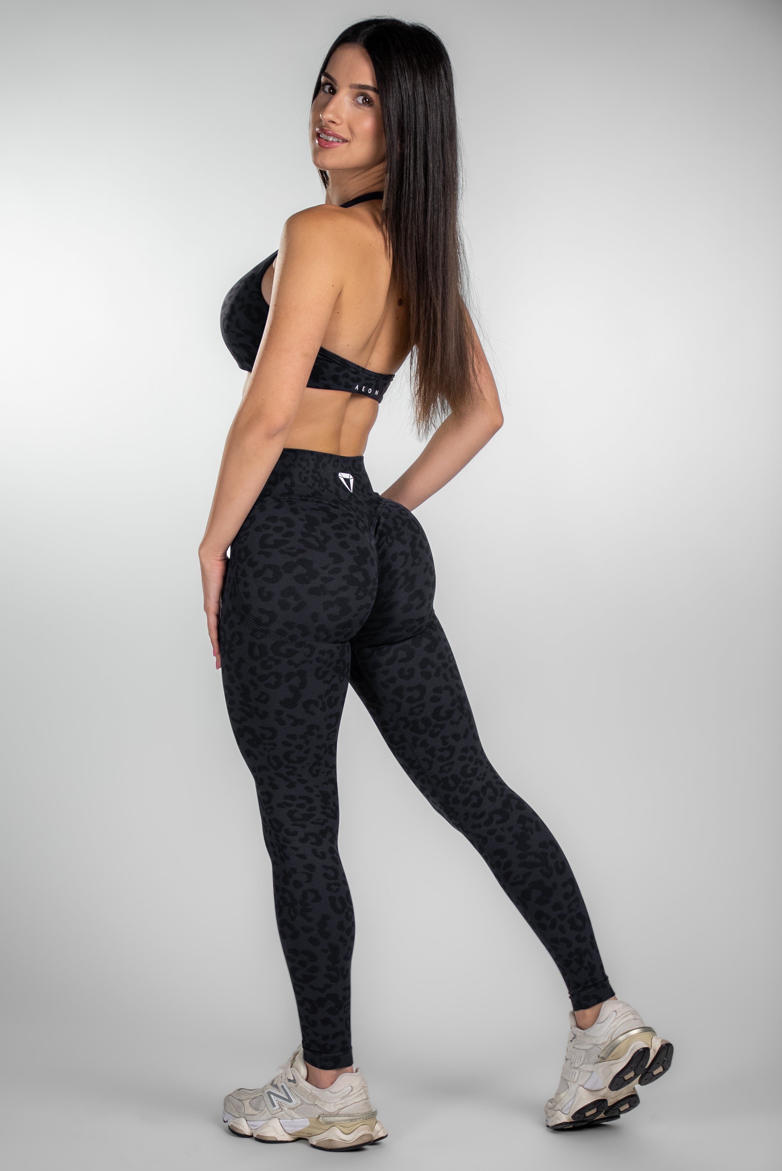 MOTION SADA V2 - MIDNIGHT BLACK LEO (3-KUSY)