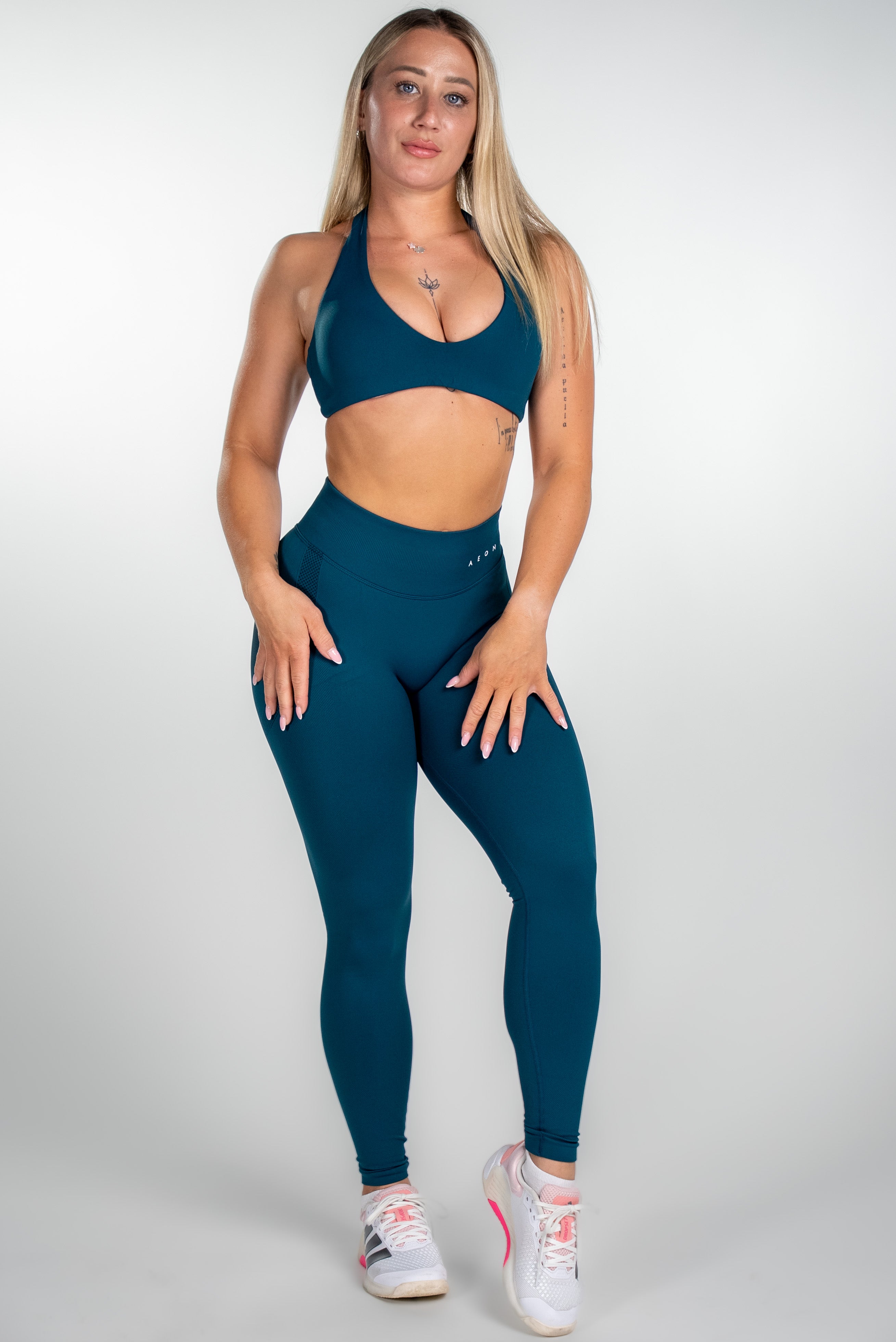 MOTION BEZEŠVÁ HALTER NECK PODPRSENKA V2