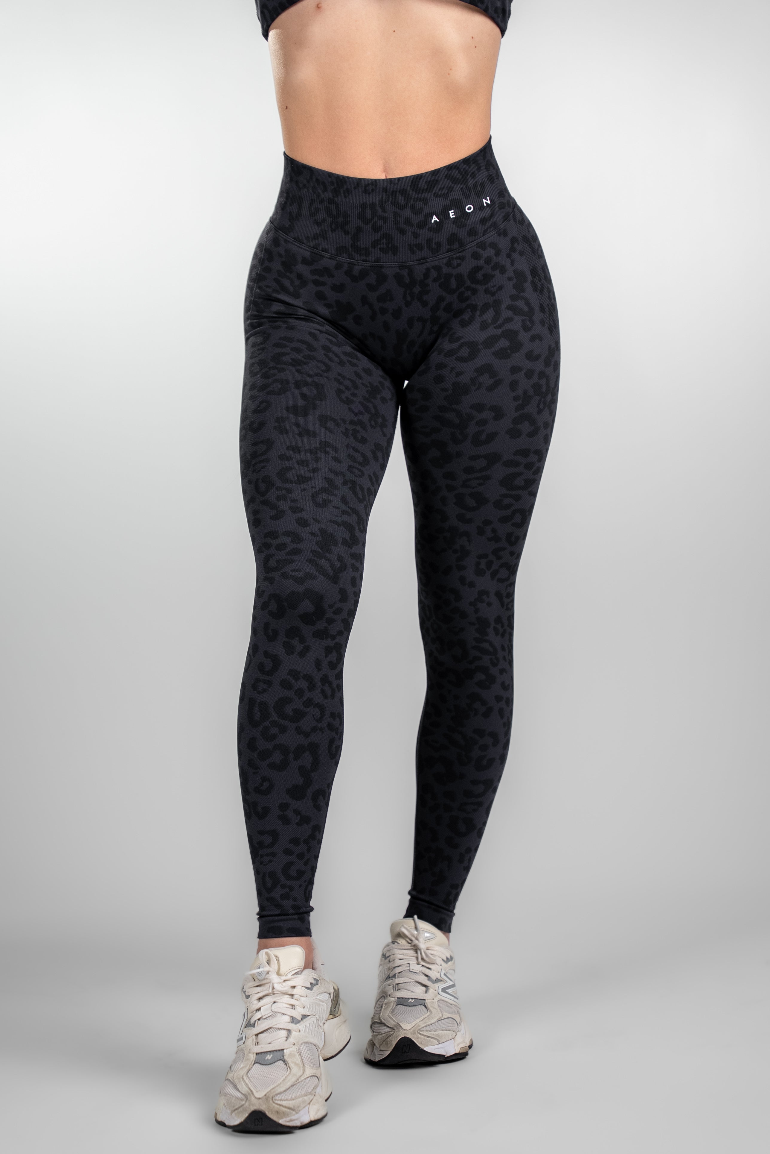 MOTION SADA V2 - MIDNIGHT BLACK LEO (3-KUSY)