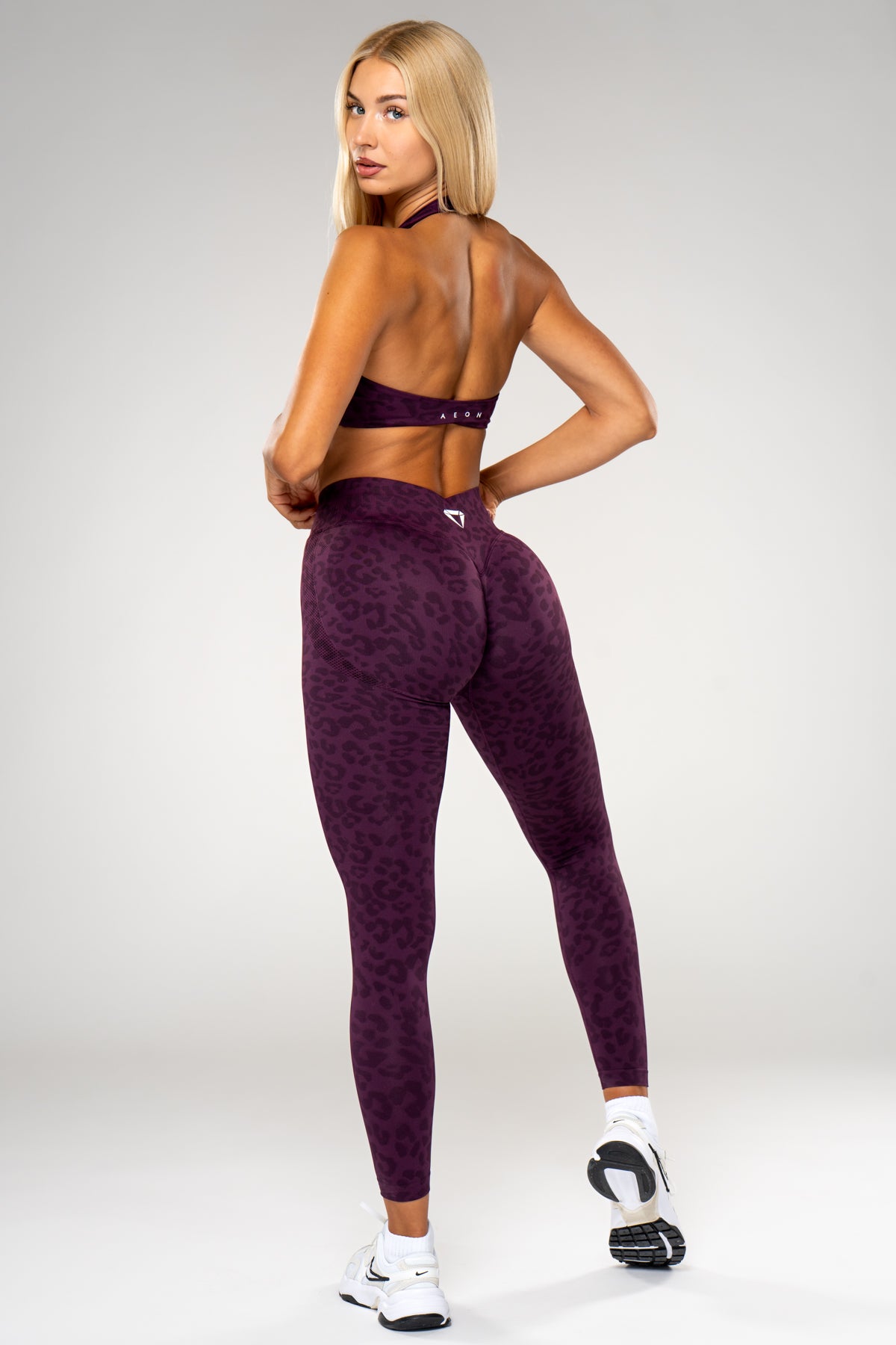MOTION LEO MID WAIST SCRUNCH LEGÍNY V2