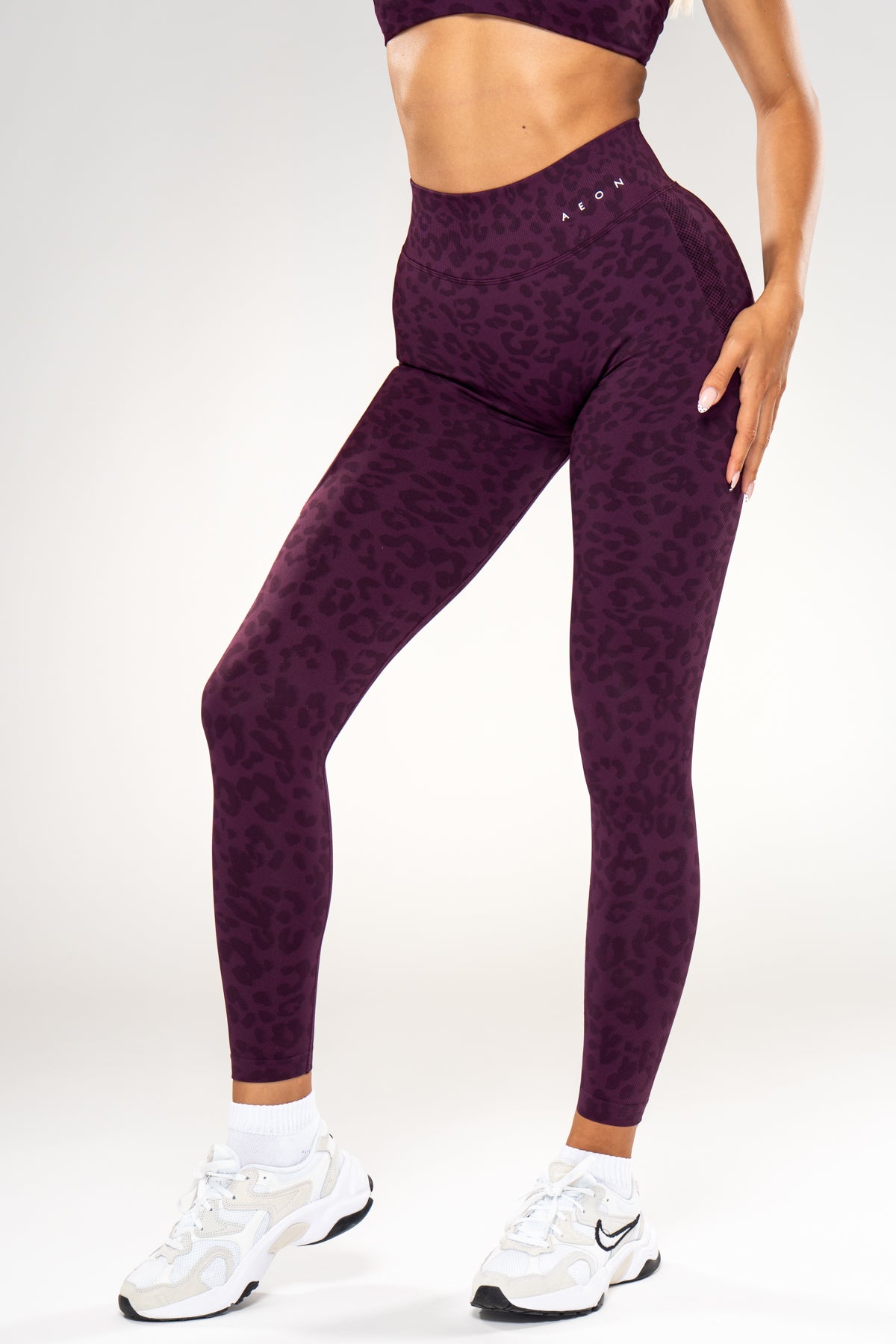 MOTION LEO MID WAIST SCRUNCH LEGÍNY V2