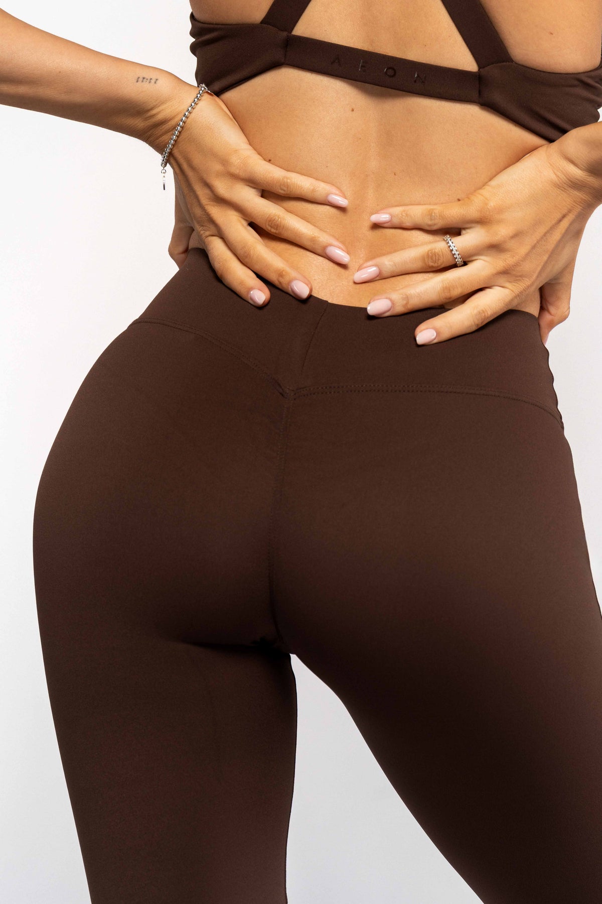 SECOND SKIN V-BACK SCRUNCH FLARED LEGÍNY