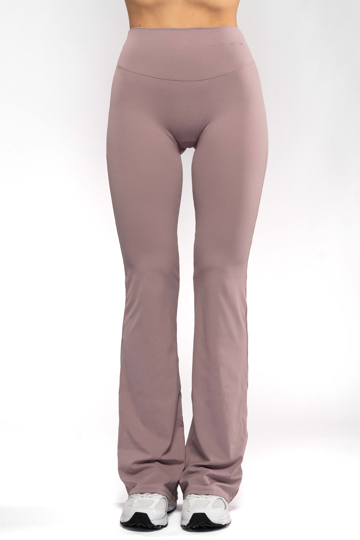 SECOND SKIN V-BACK SCRUNCH FLARED LEGÍNY