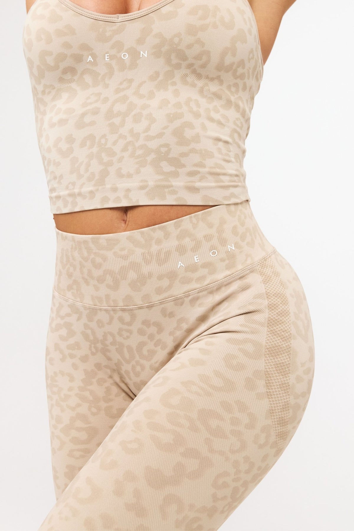 MOTION LEO MID WAIST SCRUNCH LEGÍNY V2