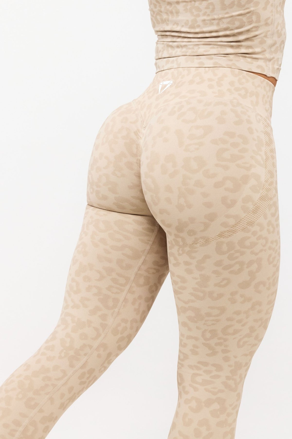 MOTION LEO MID WAIST SCRUNCH LEGÍNY V2