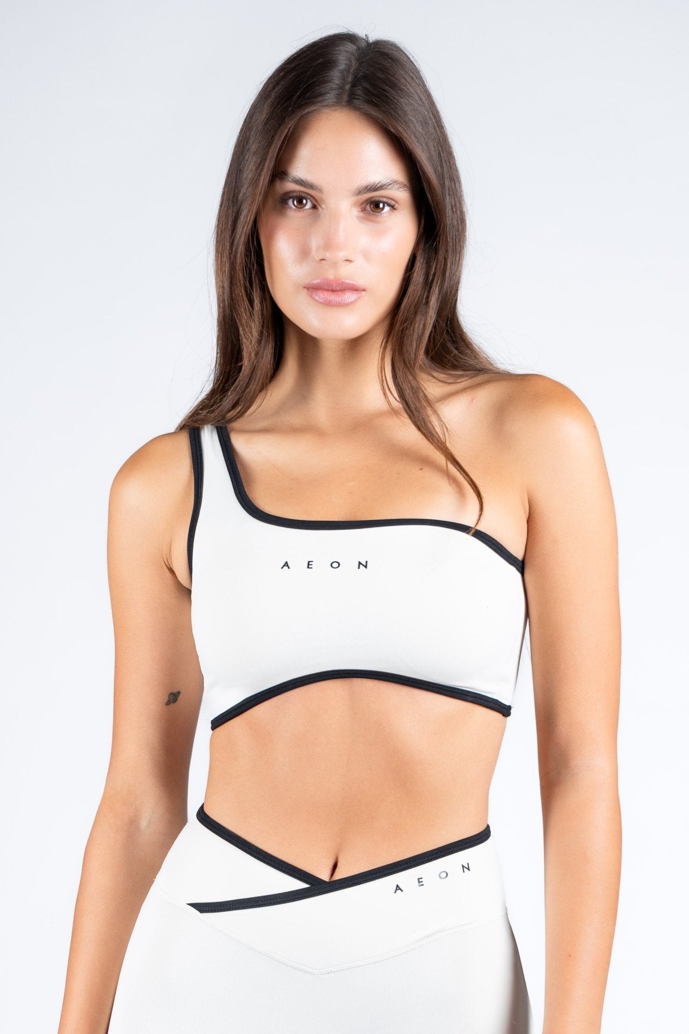 SECOND SKIN CONTRAST ONE SHOULDER BRA - Aeon Athletics