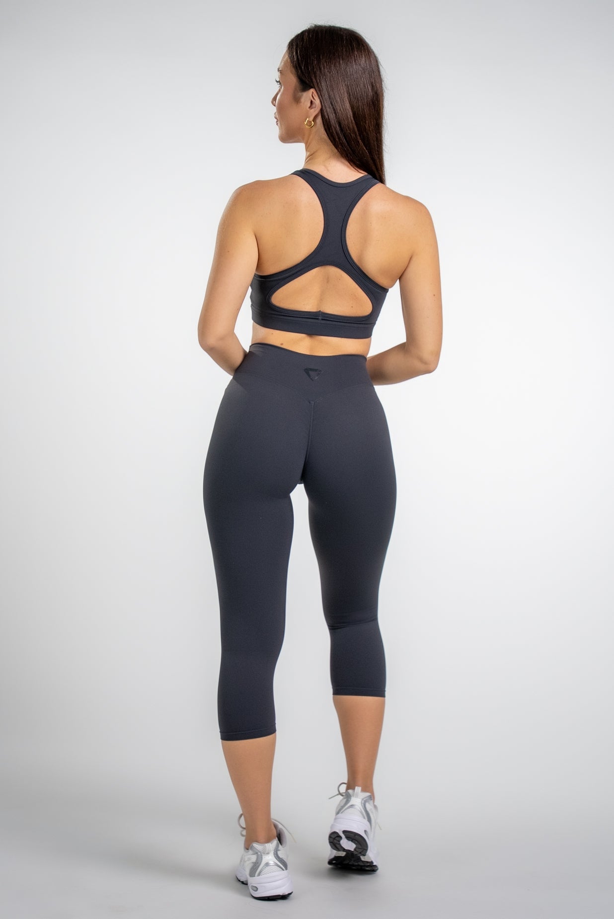 SECOND SKIN SCRUNCH CAPRI LEGGINGS - Aeon Athletics