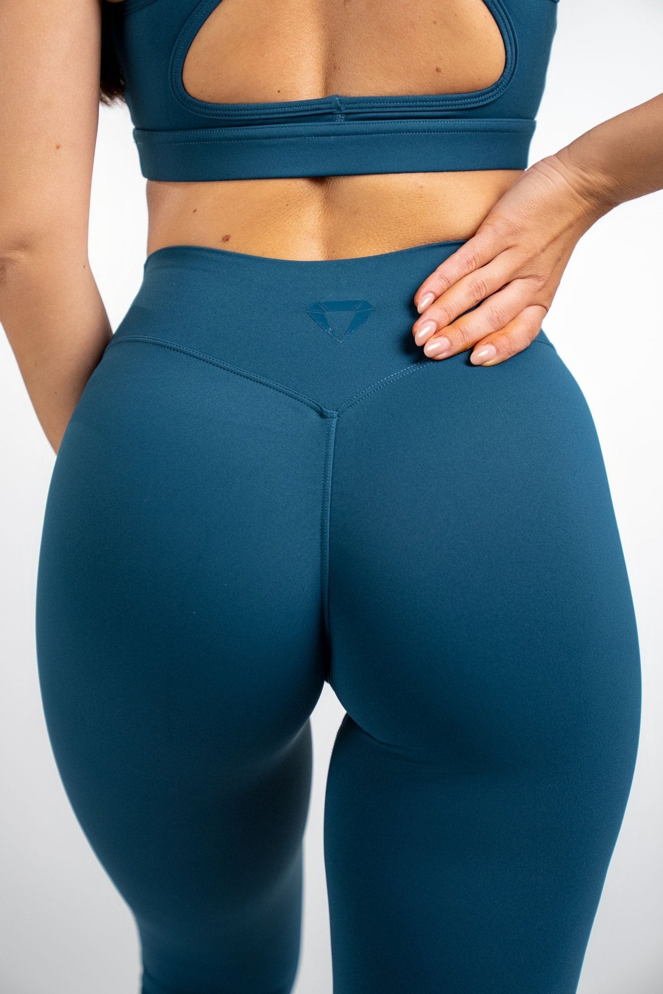 SECOND SKIN SCRUNCH LEGGINGS - Aeon Athletics